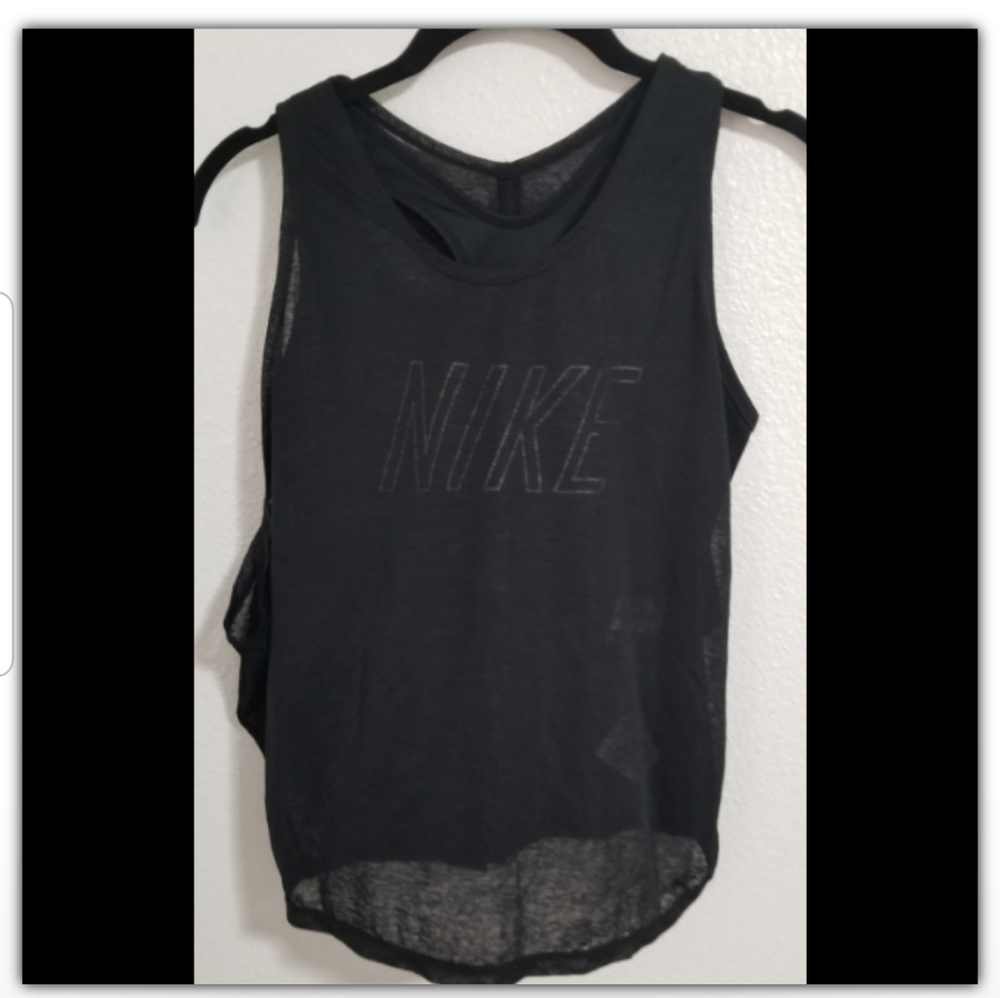 NWT Nike breathe top
